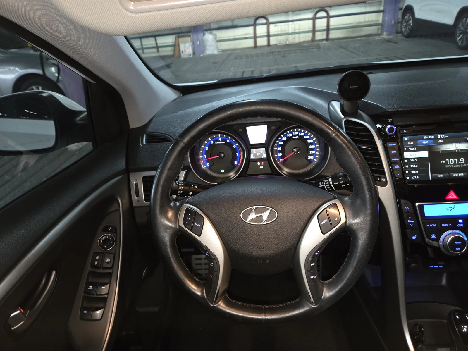 2016 Hyundai The New I30 Gasoline 2000cc PYL | 차량 상세 · 망고카